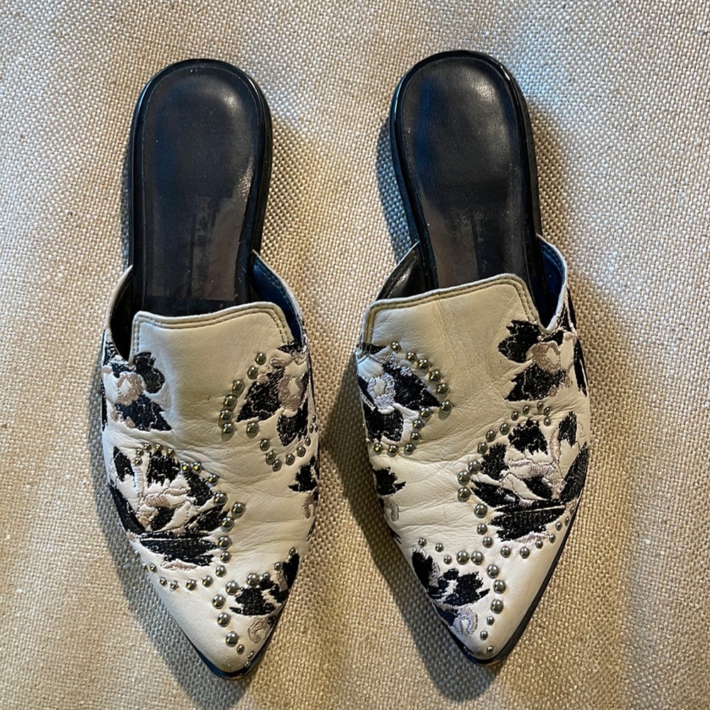 Dolce Vida, mules, black and white embroidery size 6
